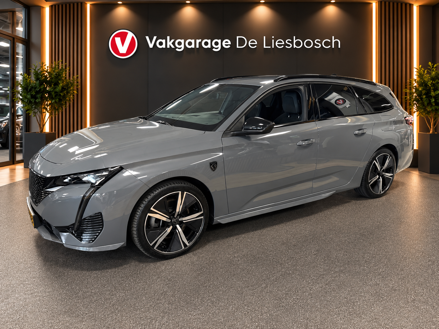 Peugeot 308 SW 1.6 Plug-in Hybrid 180 Allure Avantage GT / navi / 8 jaar fabrieks garantie / camera 2025 - voorkant