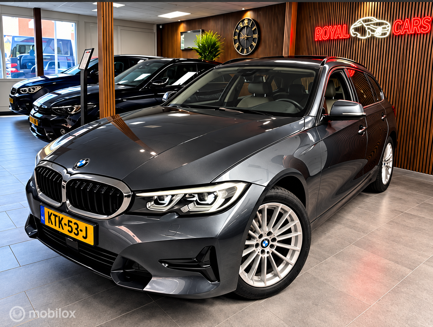 BMW 3-serie Touring 320e|Sfeer verlichting|Jaar Garantie! 2022 - voorkant