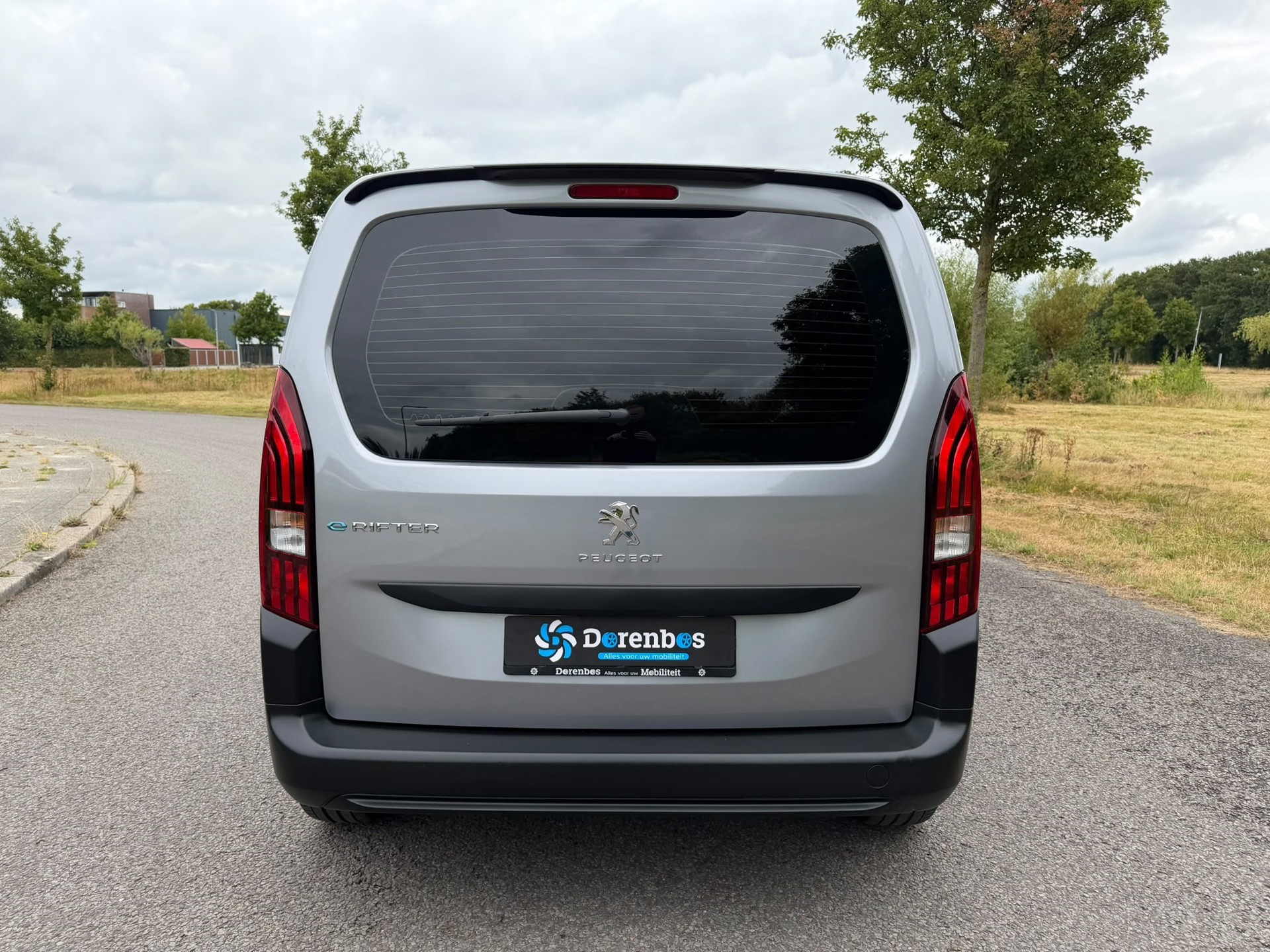 Foto van Peugeot E-rifter