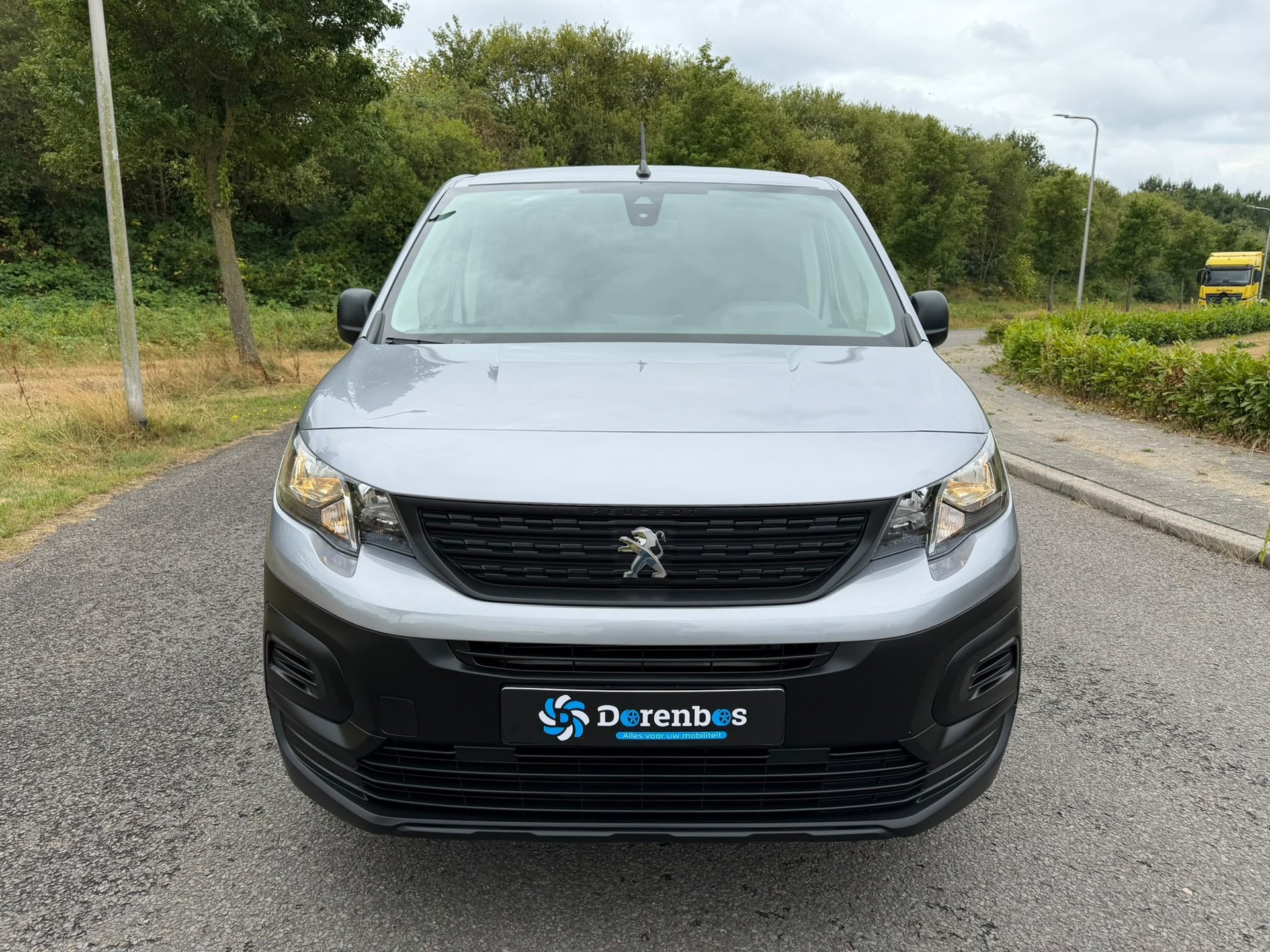 Foto van Peugeot E-rifter