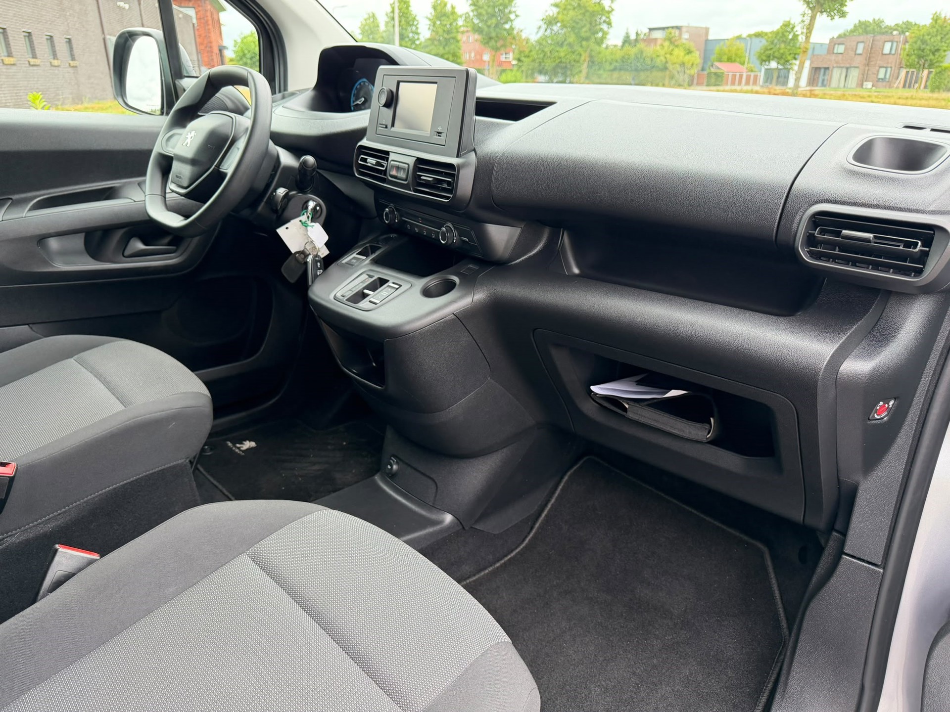 Foto van Peugeot E-rifter