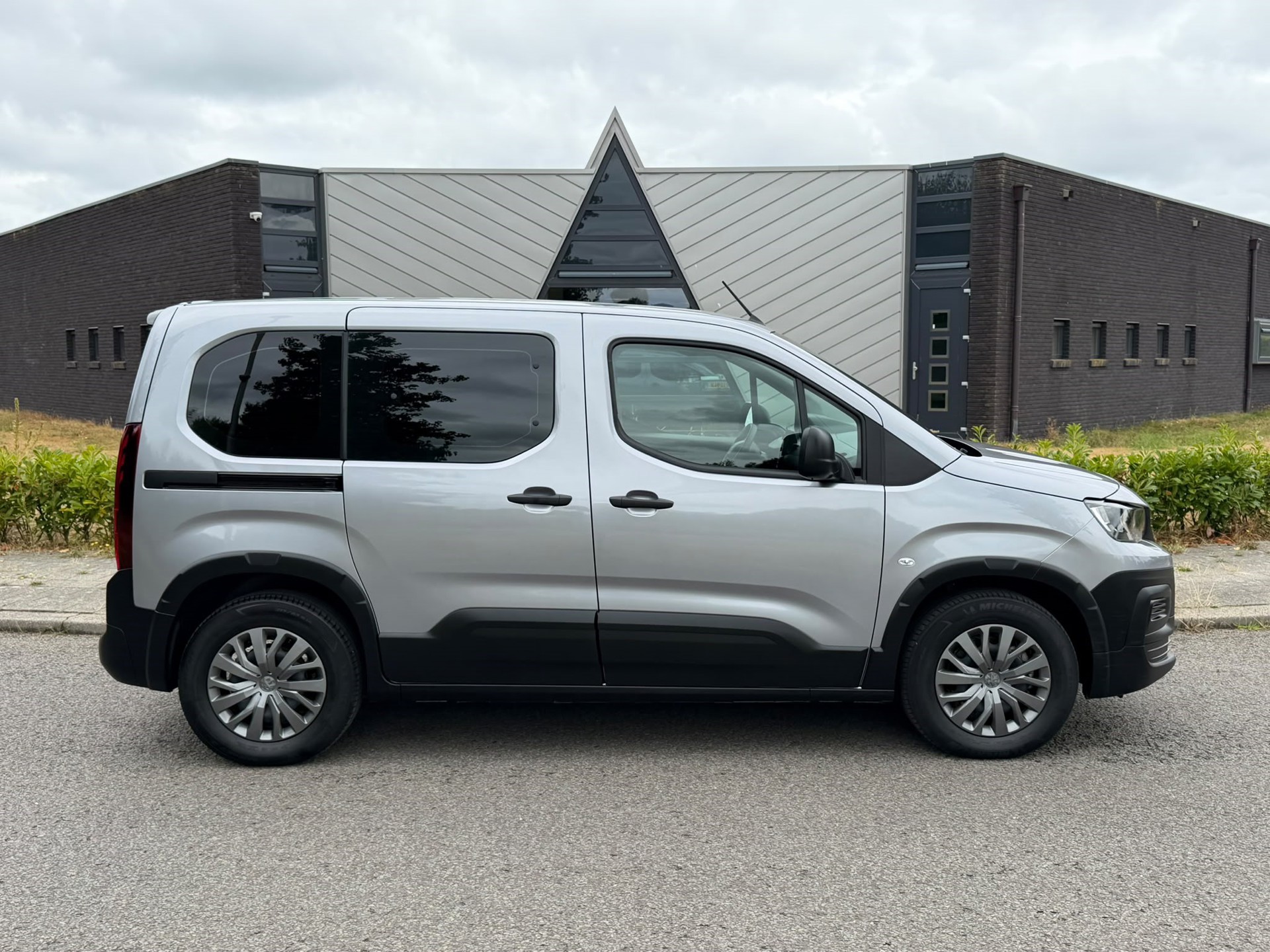 Foto van Peugeot E-rifter