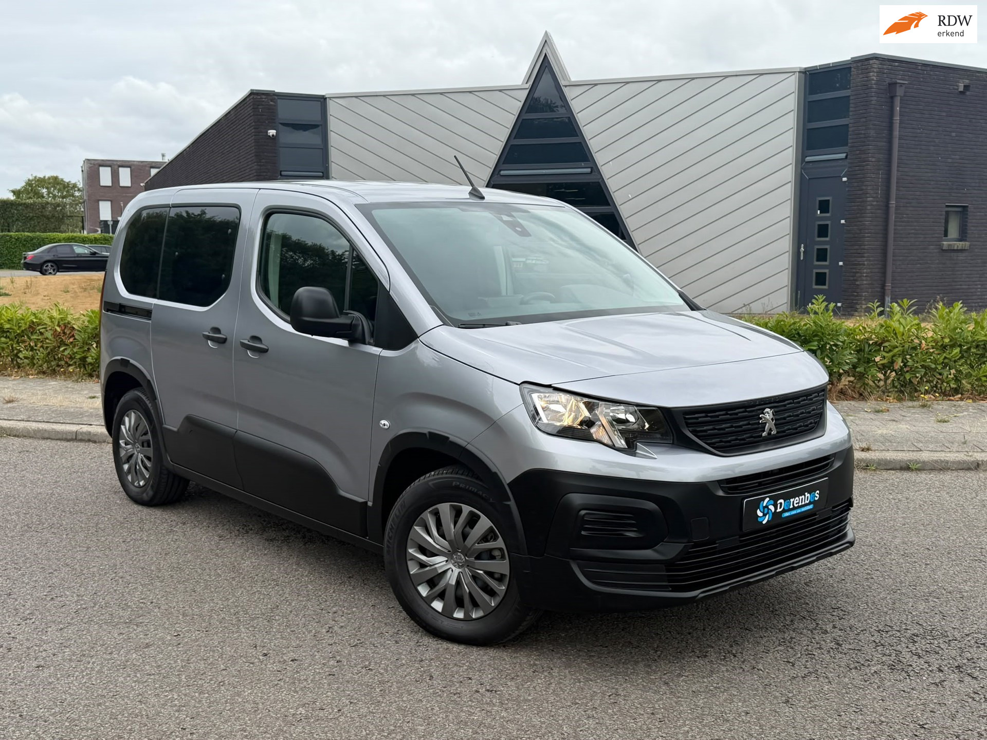 Peugeot E-rifter EV Active Pack 50 kWh 2023 - voorkant