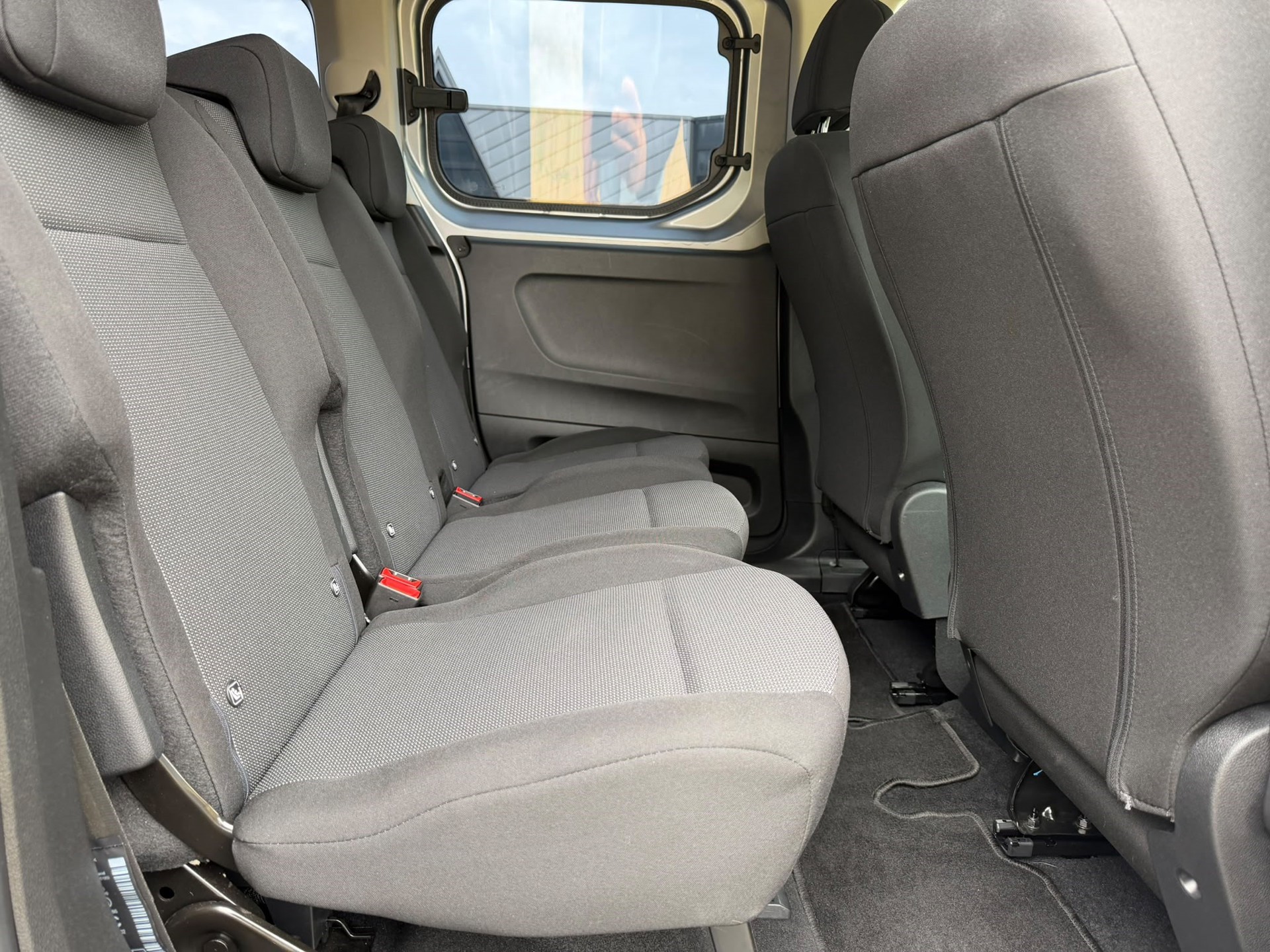 Foto van Peugeot E-rifter