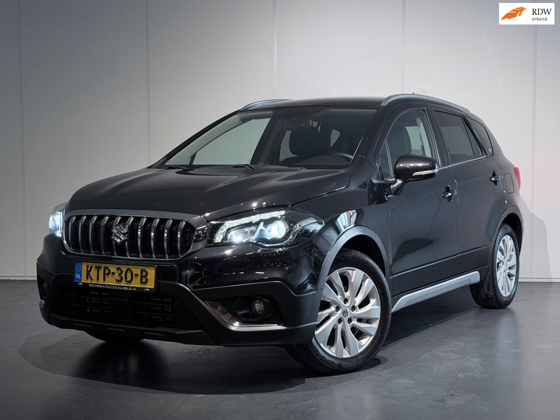 Suzuki S-cross 1.4 Boosterjet Select /Clima/Cruise/Keyless/LED/Camera/CarPlay/Stoelverw./Trekhaak 2019 - voorkant
