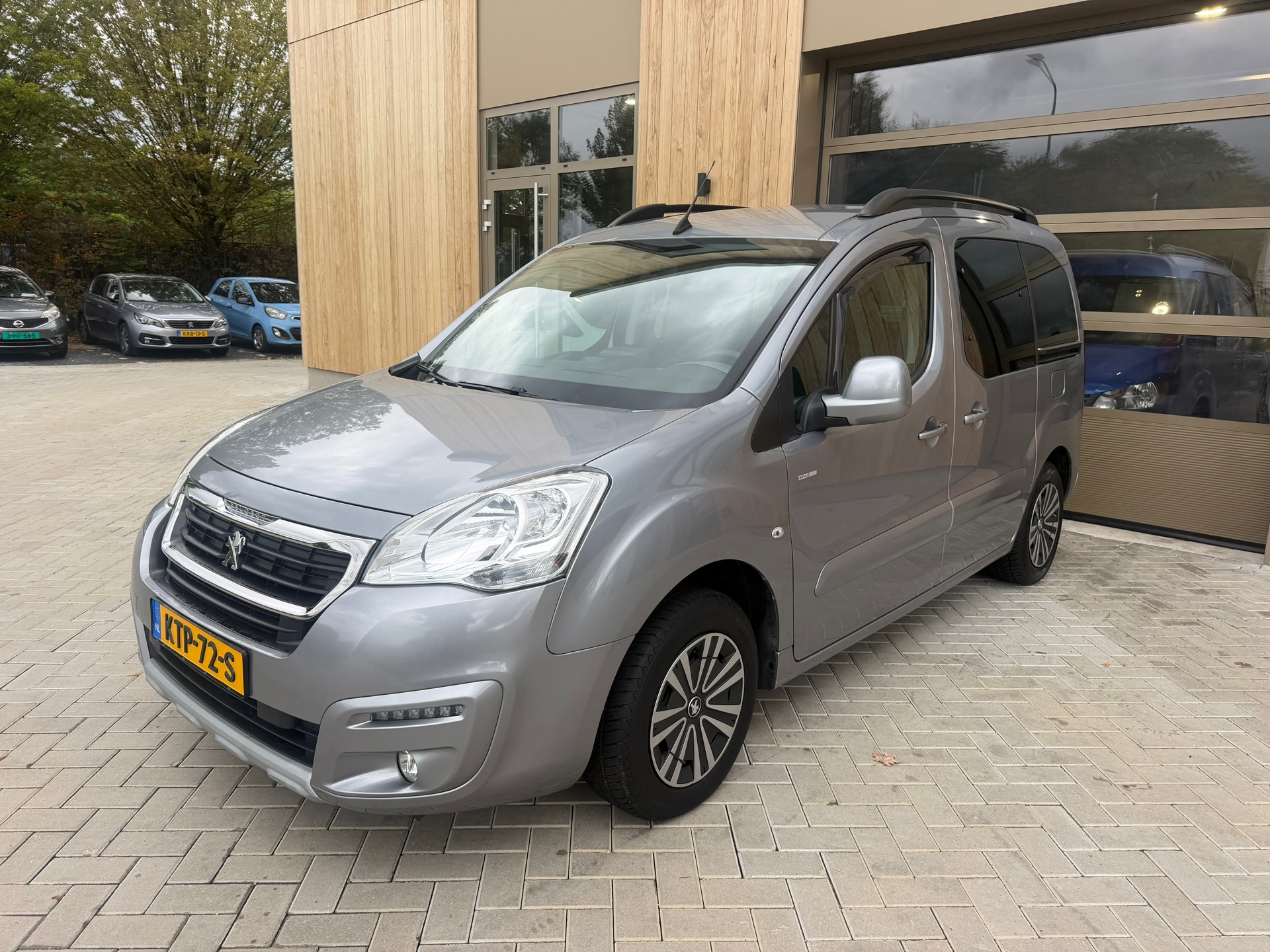 Foto van Peugeot Partner Tepee