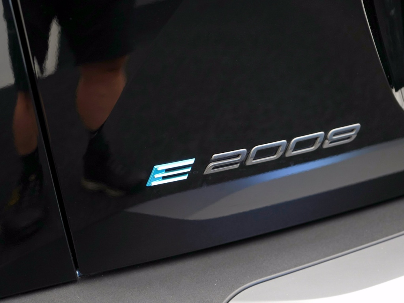 Foto van Peugeot E-2008