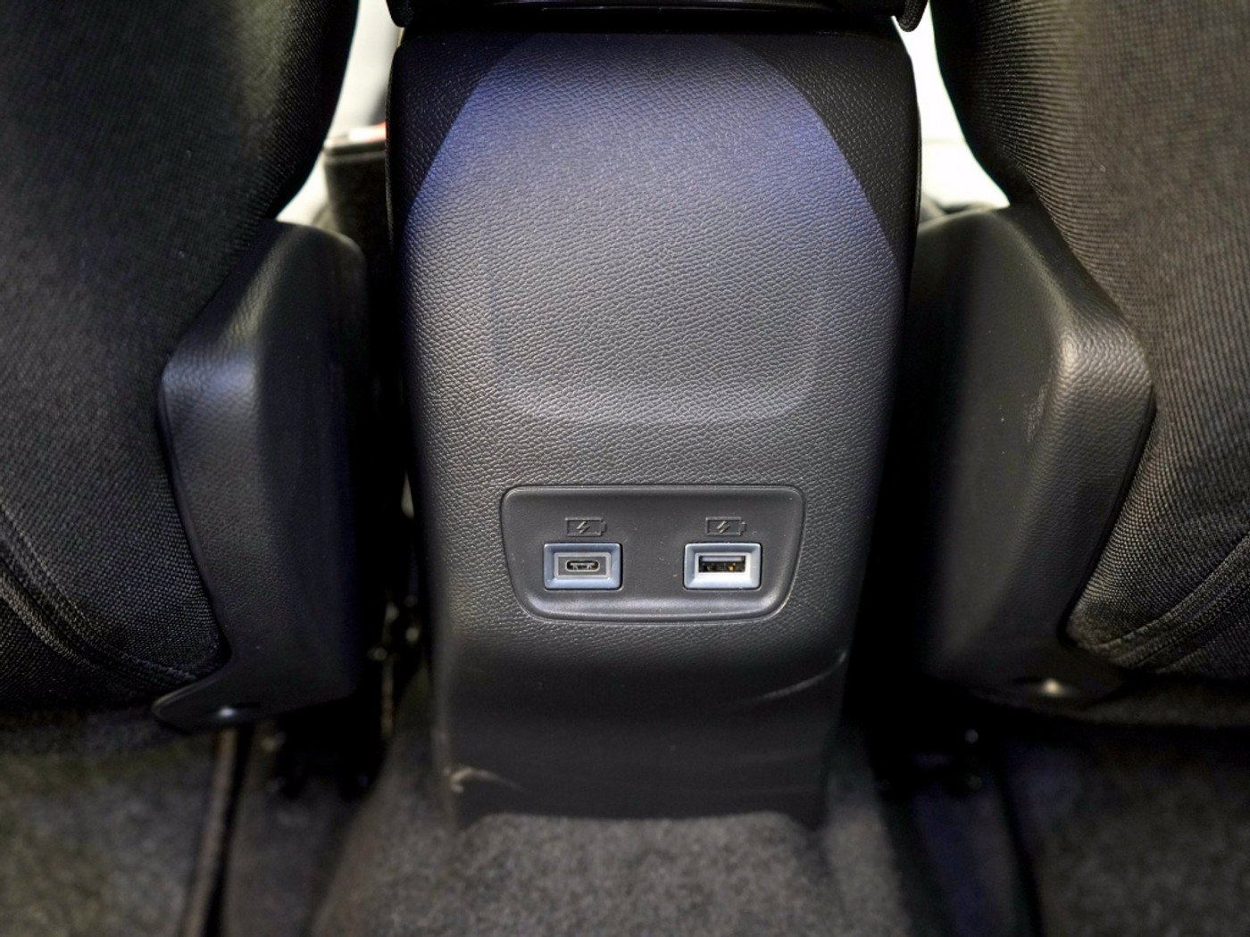Foto van Peugeot E-2008
