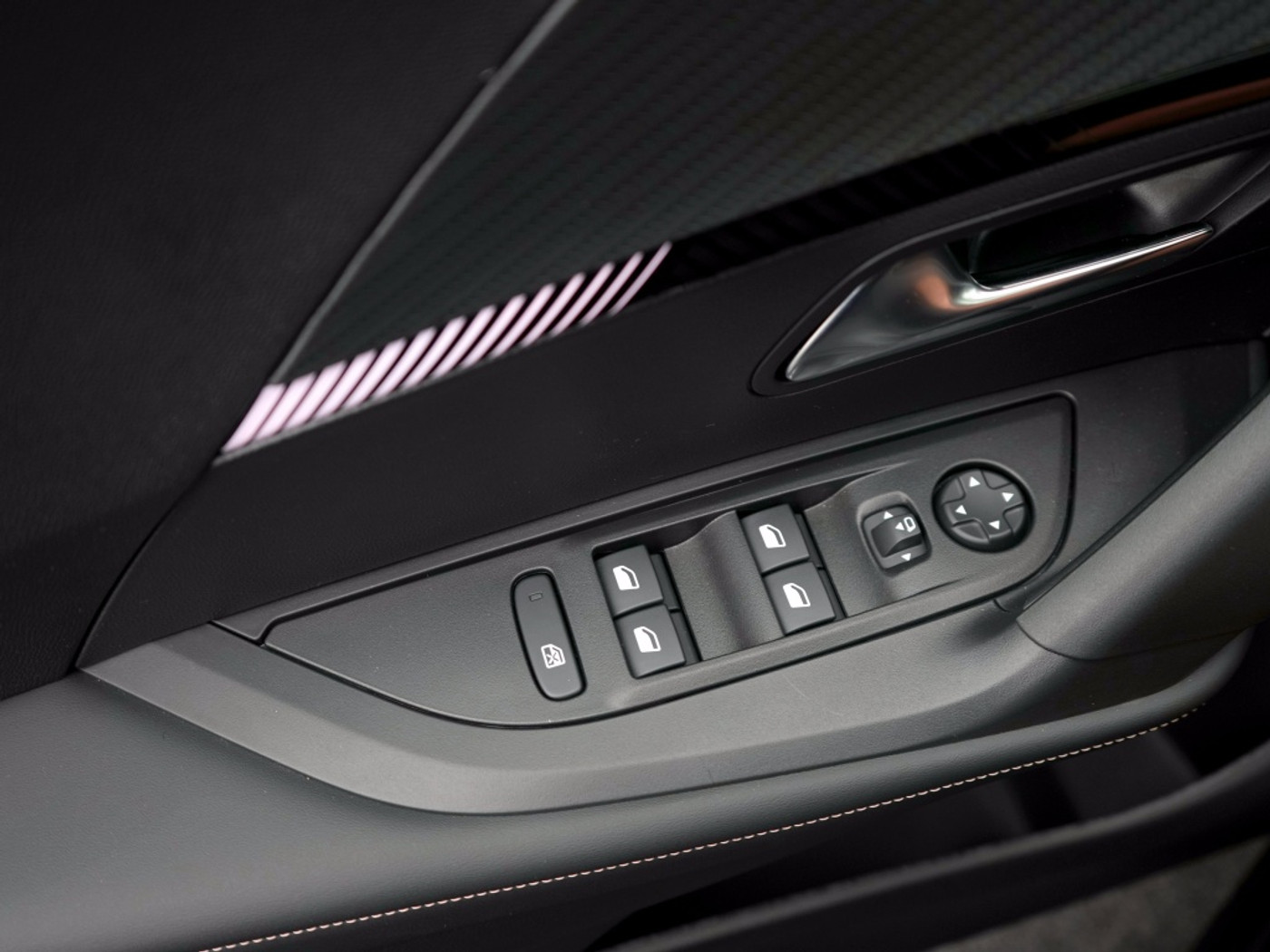 Foto van Peugeot E-2008
