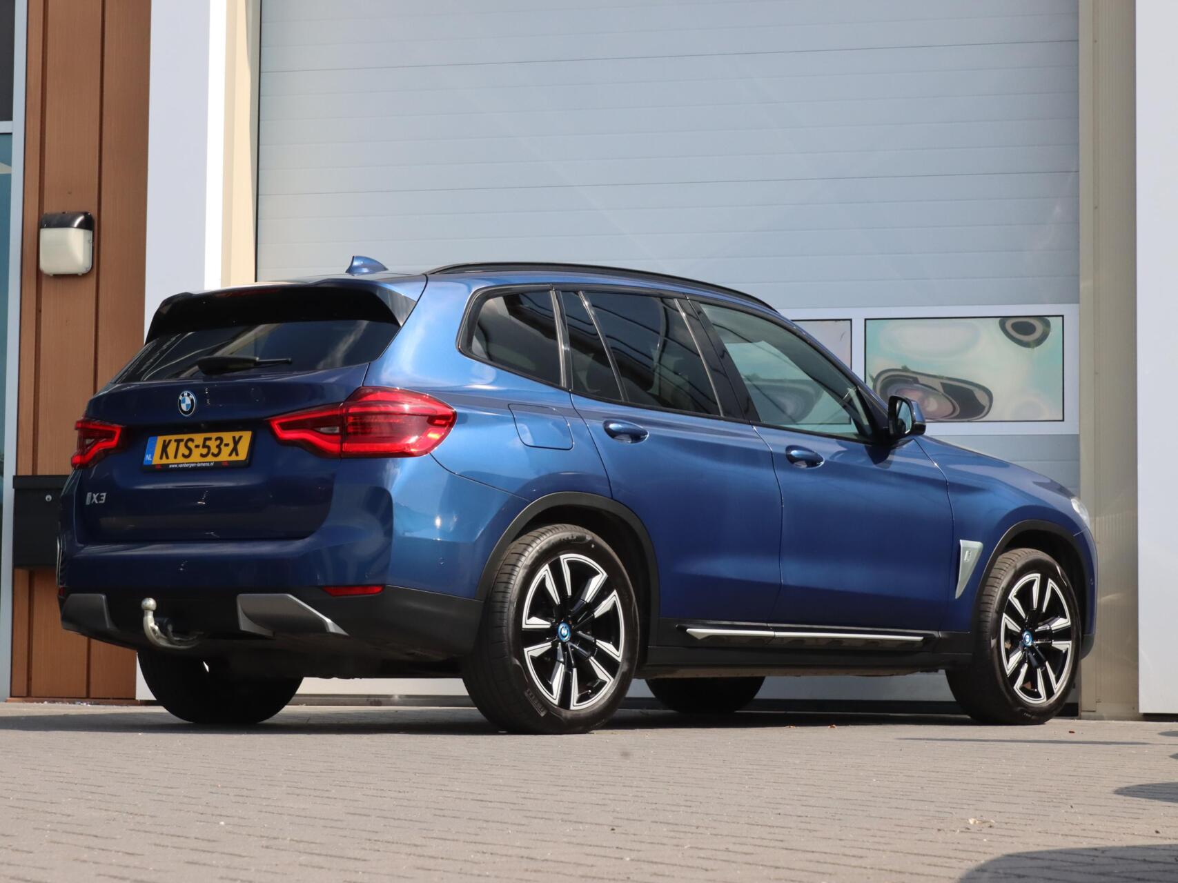 Foto van BMW Ix3