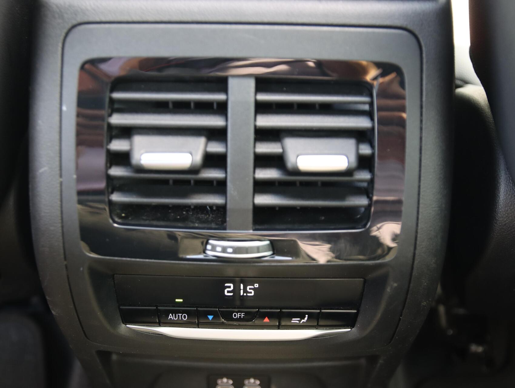 Foto van BMW Ix3