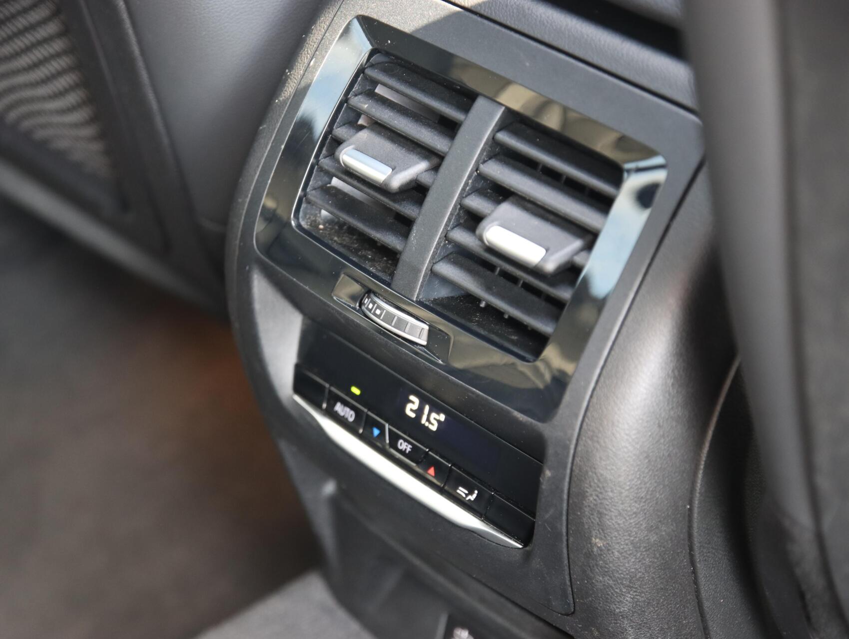 Foto van BMW Ix3