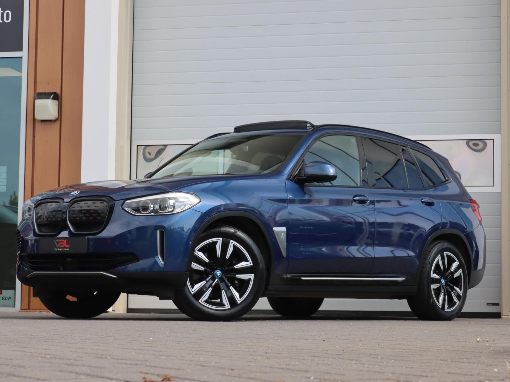 Foto van BMW Ix3