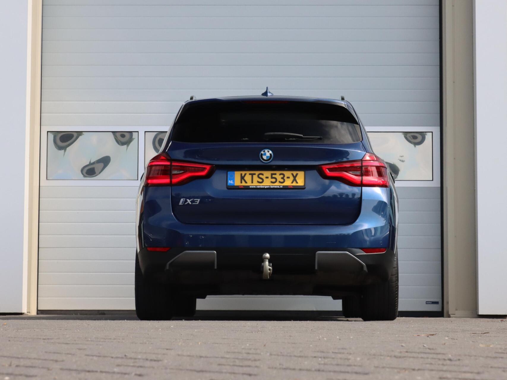 Foto van BMW Ix3