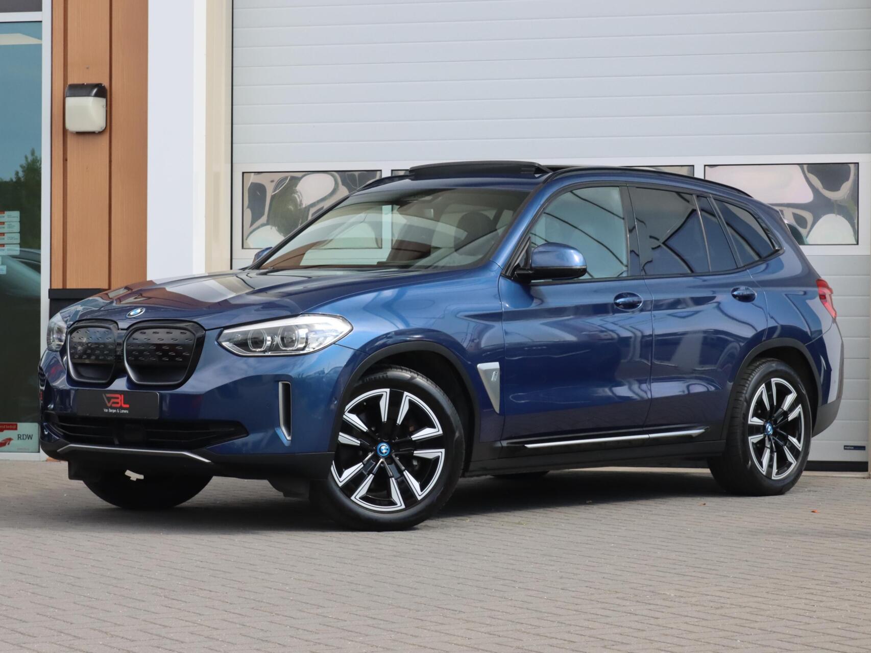 Foto van BMW Ix3
