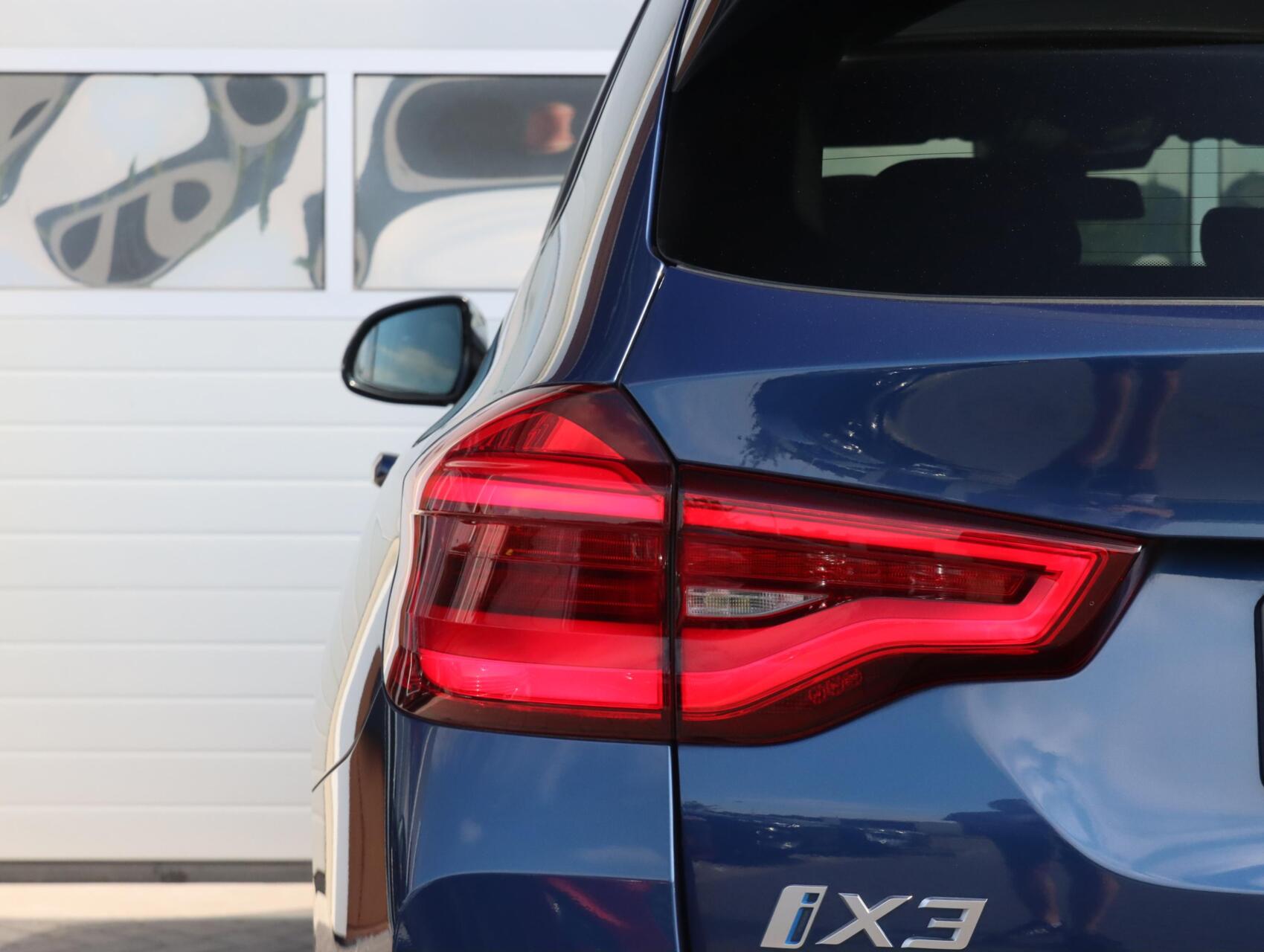 Foto van BMW Ix3