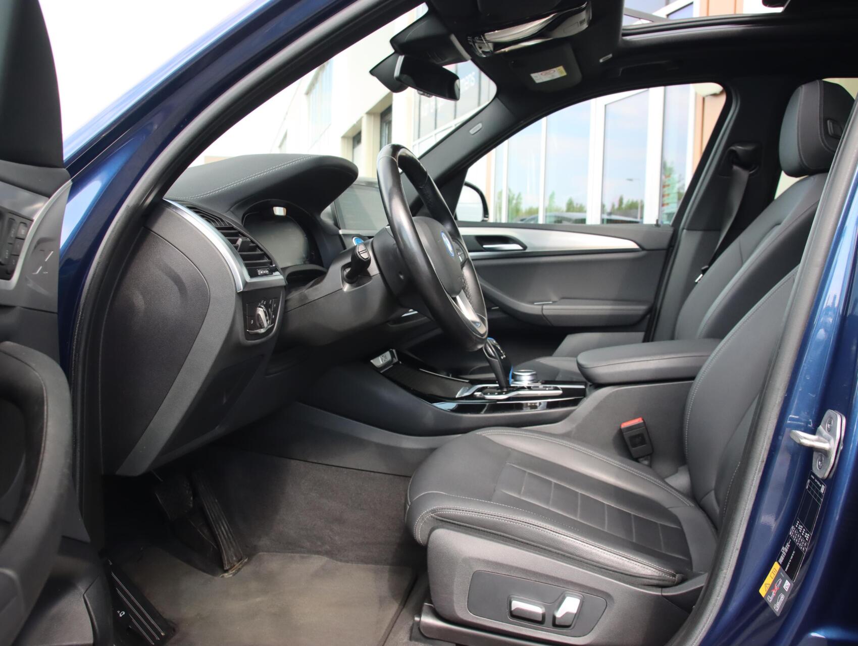 Foto van BMW Ix3