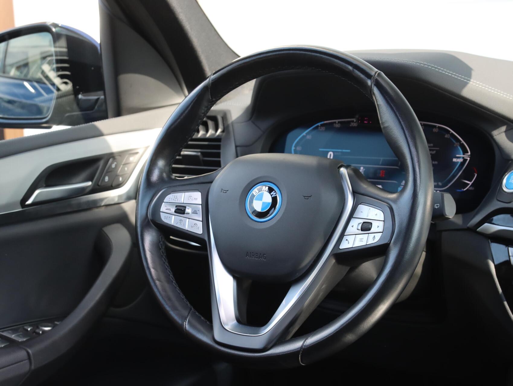 Foto van BMW Ix3
