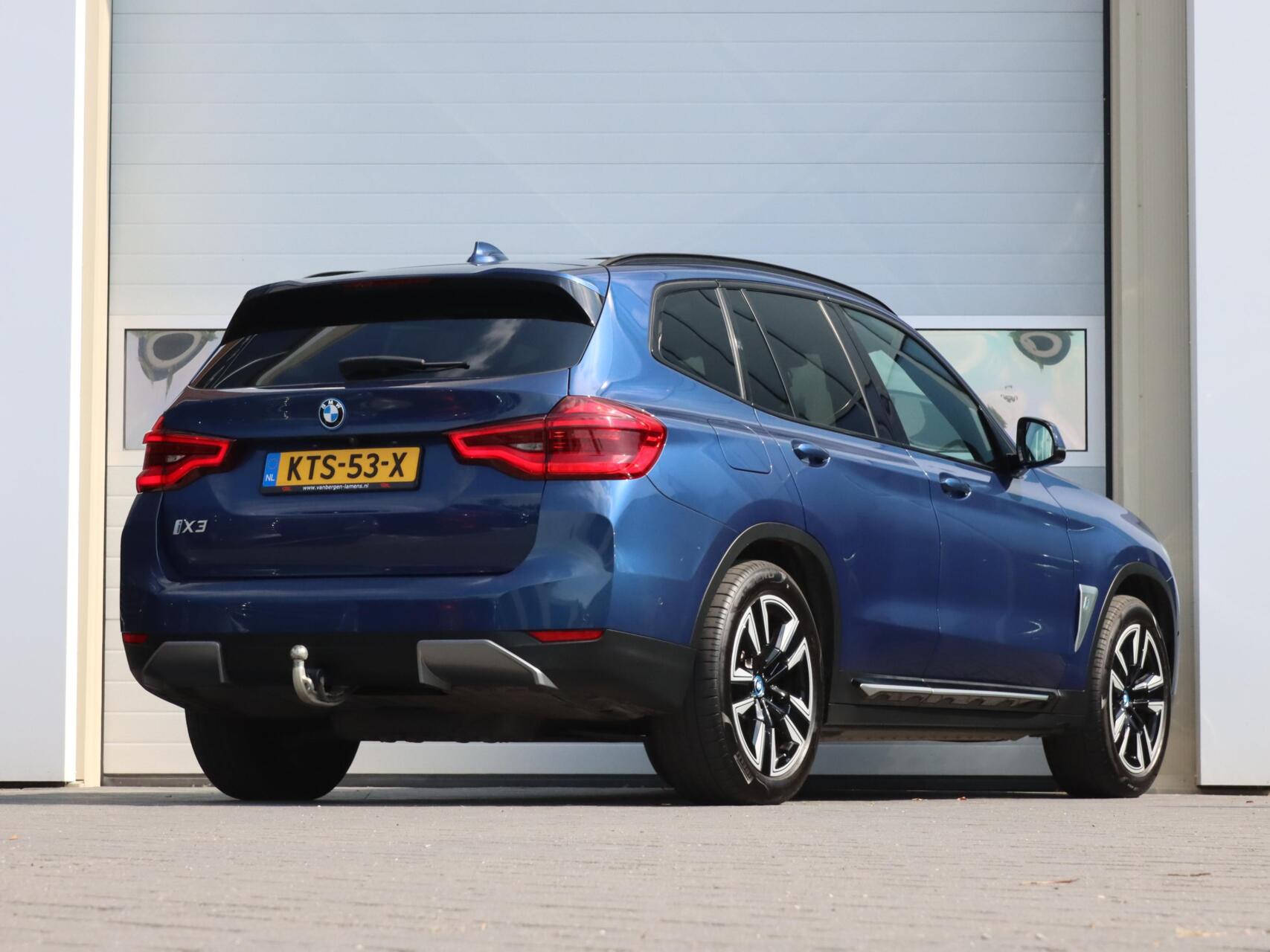 Foto van BMW Ix3