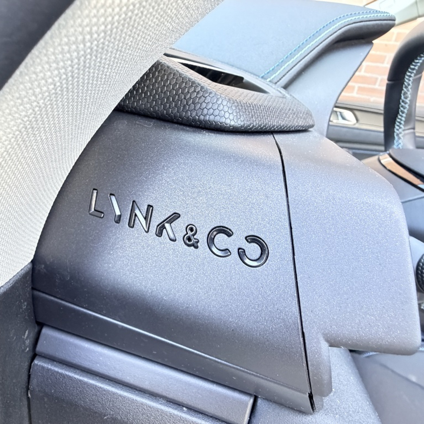 Foto van LYNK & Co 01