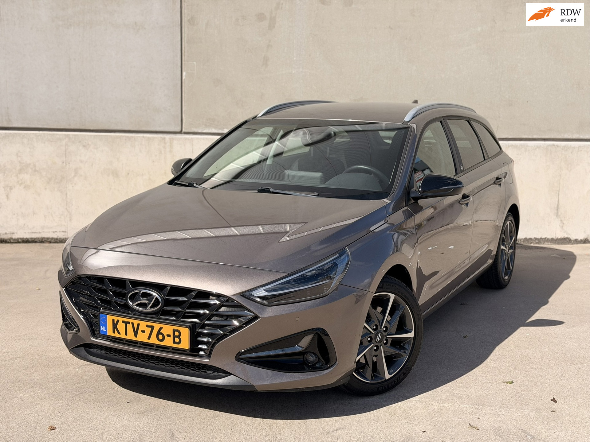 Hyundai I30 Wagon 1.0 T-GDi MHEV Comfort Smart Virtual Camera CarPlay Keyless 2022 - voorkant