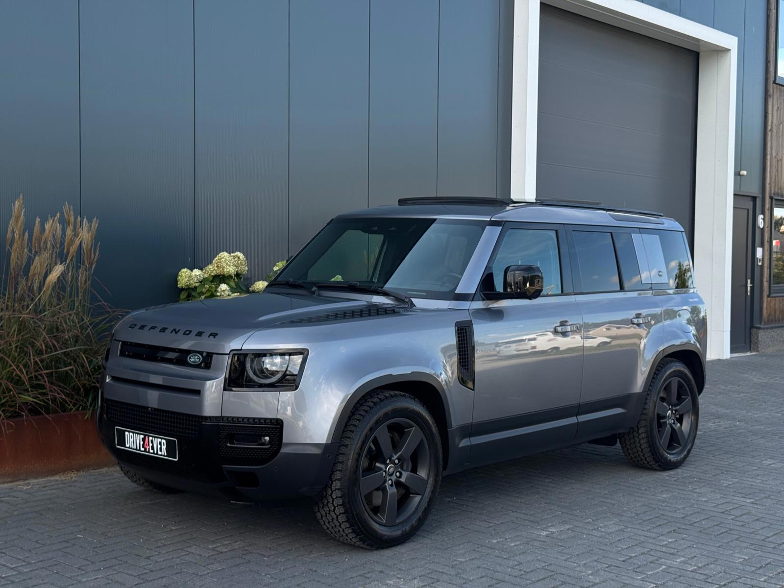 Foto van Land Rover Defender 110