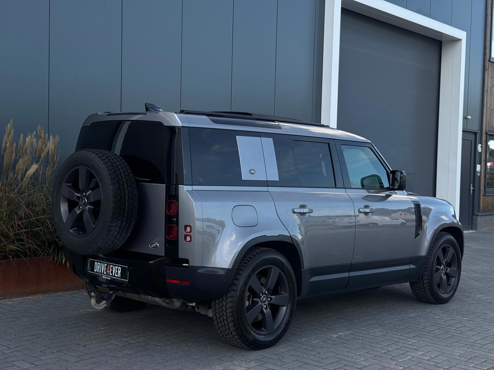 Foto van Land Rover Defender 110