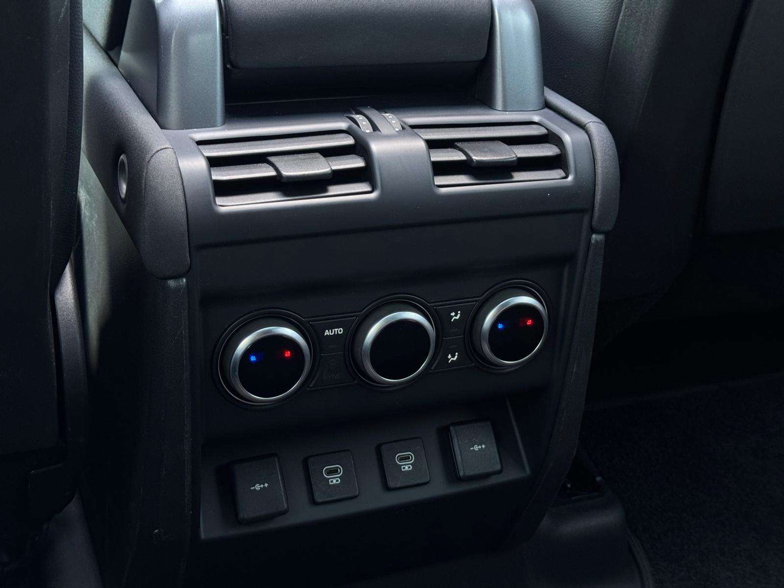 Foto van Land Rover Defender 110