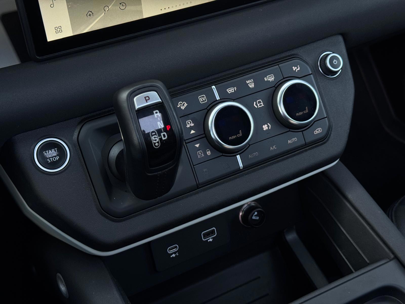 Foto van Land Rover Defender 110