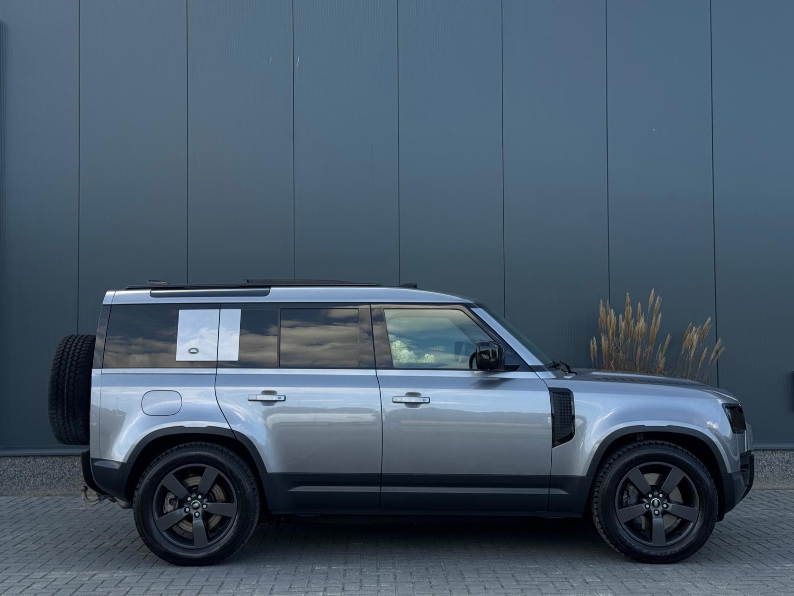 Foto van Land Rover Defender 110