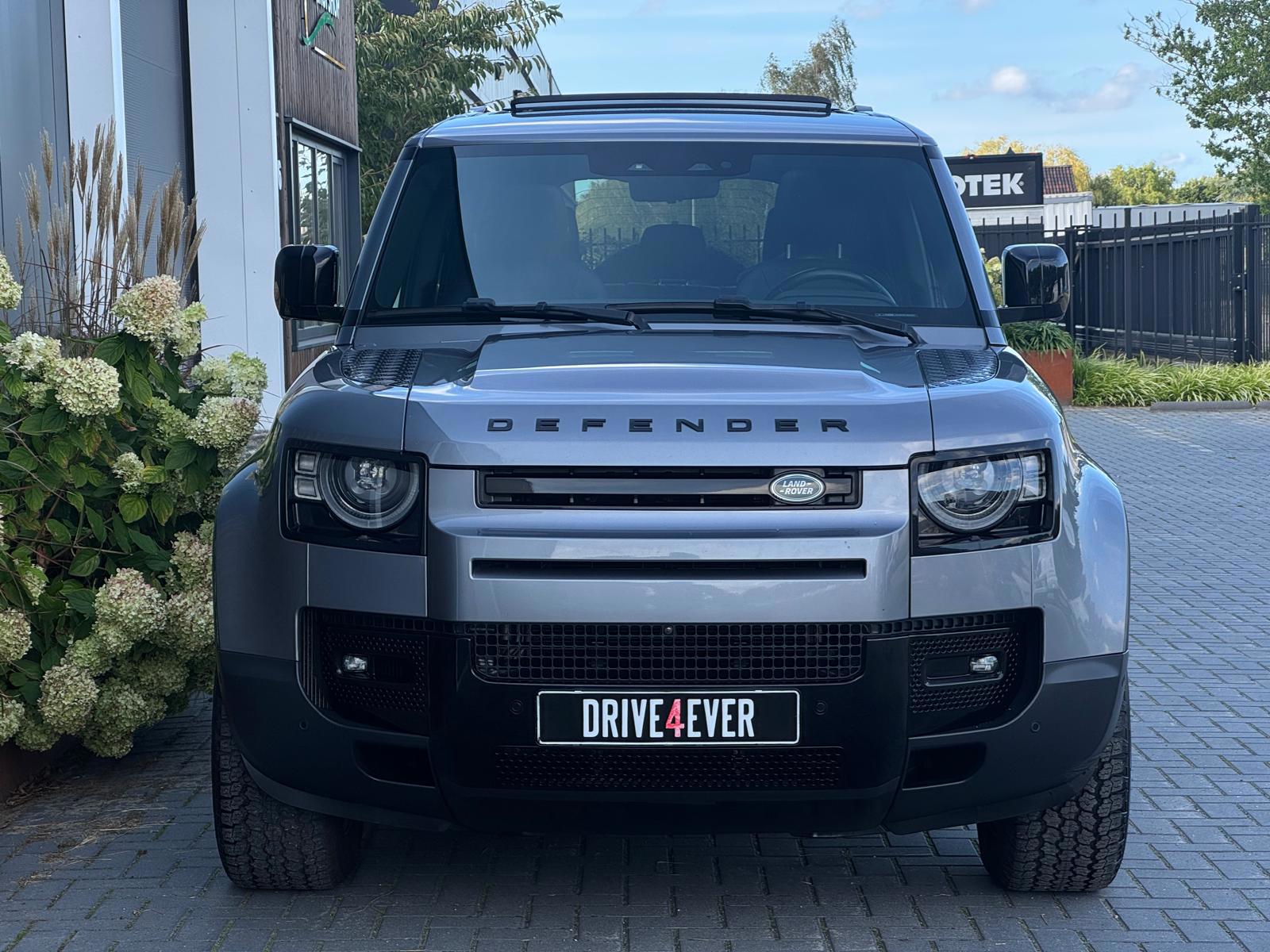 Foto van Land Rover Defender 110