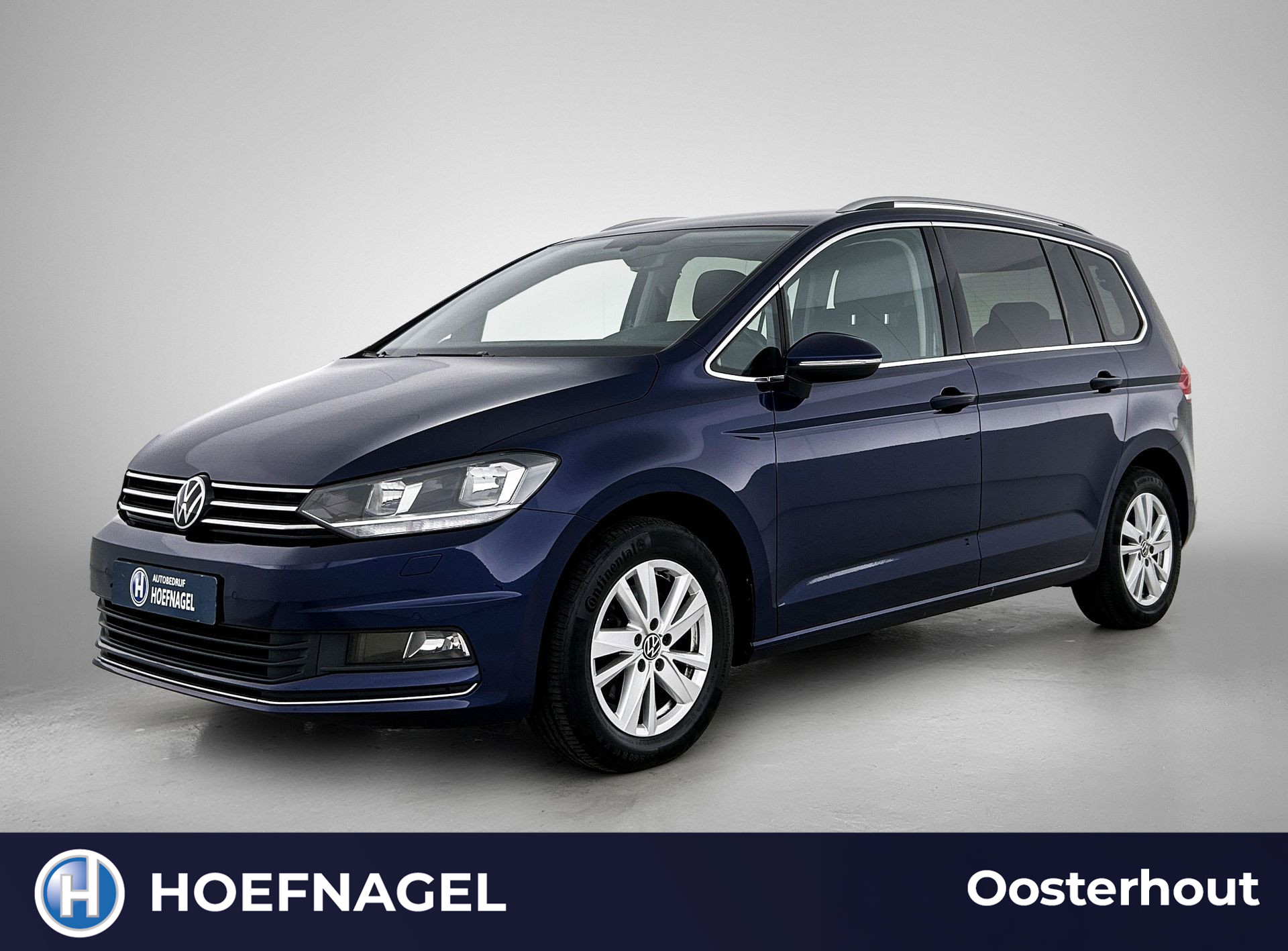 Volkswagen Touran 1.5 TSI Highline Business 7p Automaat | Adaptive Cruise | Stoel/stuurverwarming | Parkeersensoren | Trekhaak 2021 - voorkant