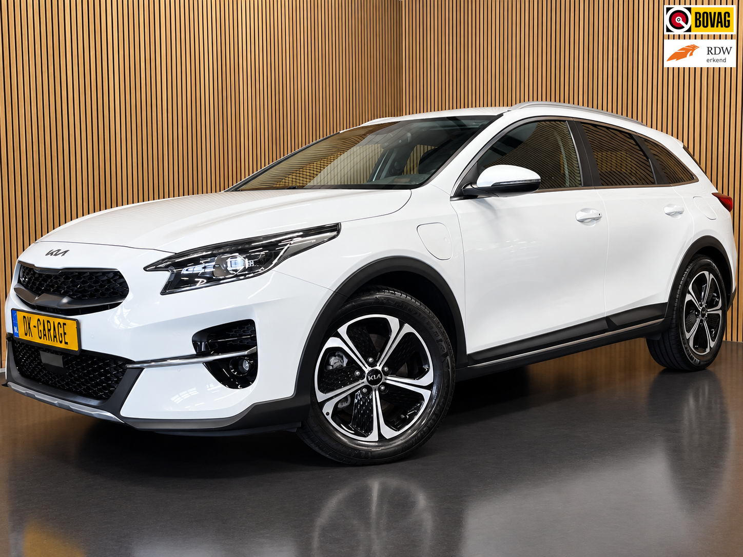 Kia Xceed 1.6 GDi PHEV DynamicPlusLine|ACC|ANDROID AUTO,APPLE CARPLAY|STOEL+STUURVERW|CAMERA|CRUISE+CLIMATE CONTROL|IN.BTW|1e EIG| 2021 - voorkant