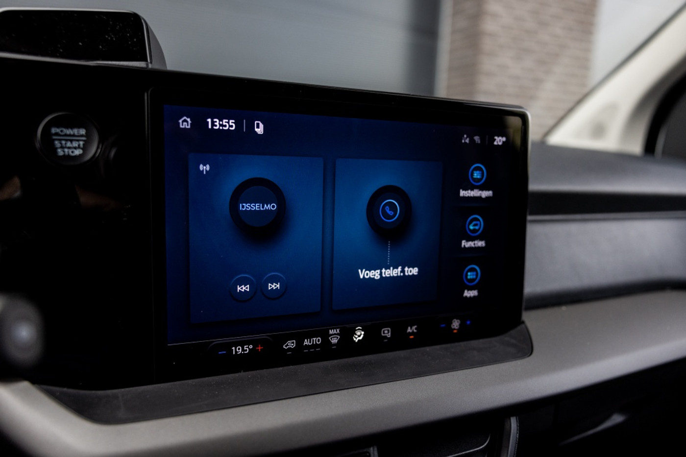Foto van Ford E-transit Cour.