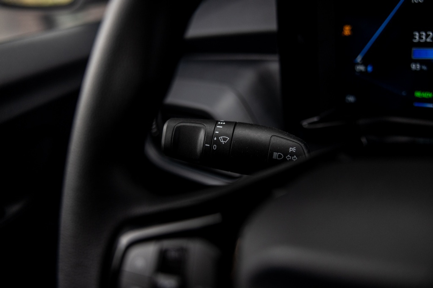 Foto van Ford E-transit Cour.