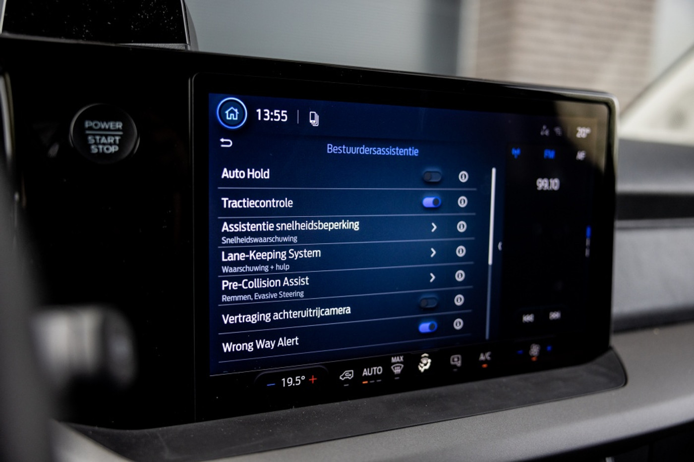 Foto van Ford E-transit Cour.