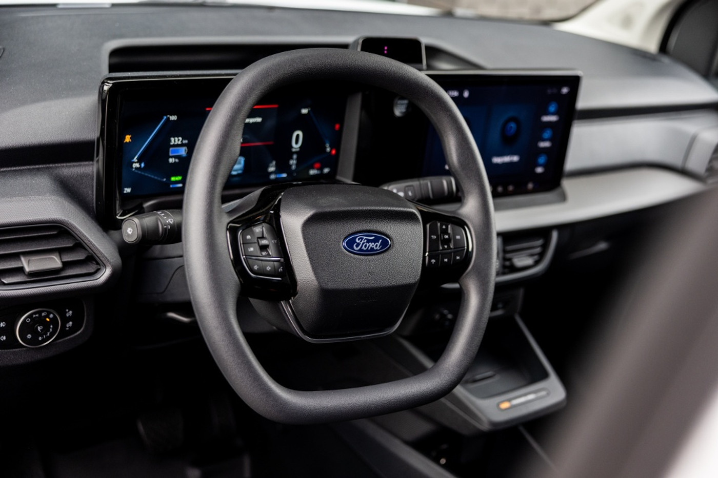Foto van Ford E-transit Cour.