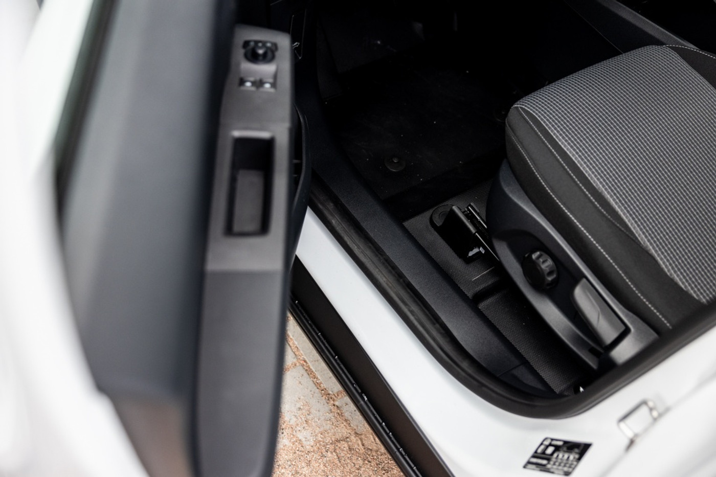 Foto van Ford E-transit Cour.
