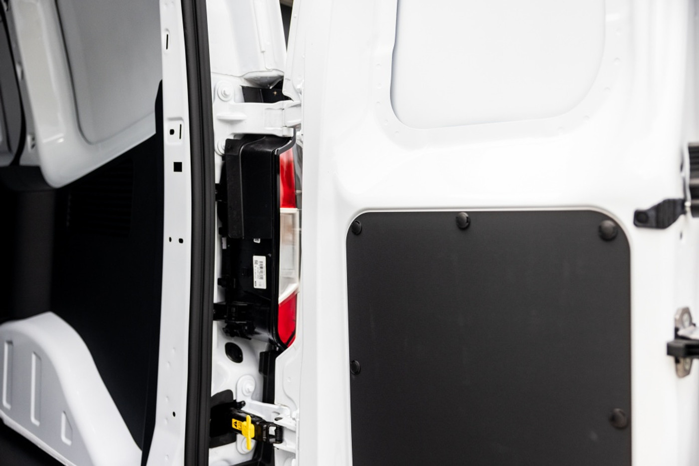 Foto van Ford E-transit Cour.