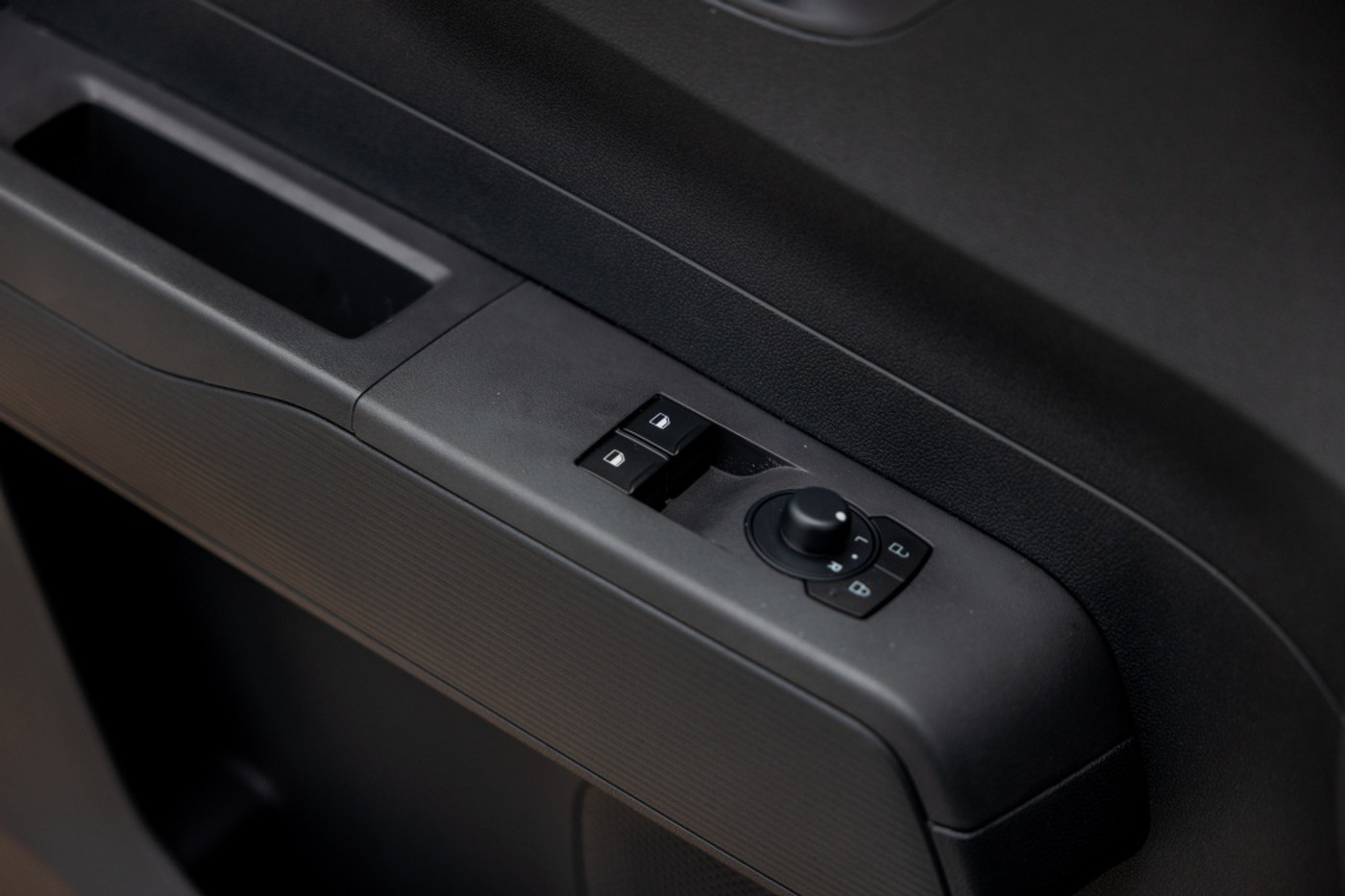 Foto van Ford E-transit Cour.