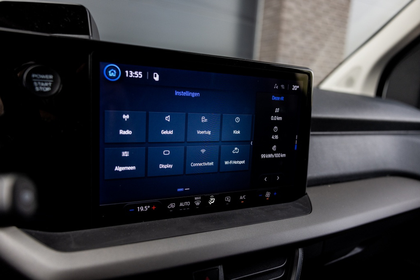 Foto van Ford E-transit Cour.