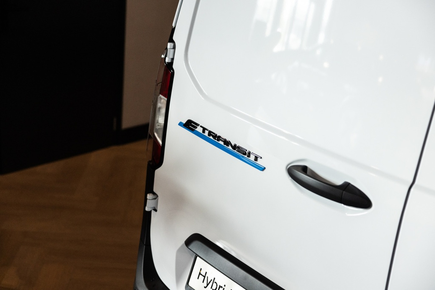 Foto van Ford E-transit Cour.