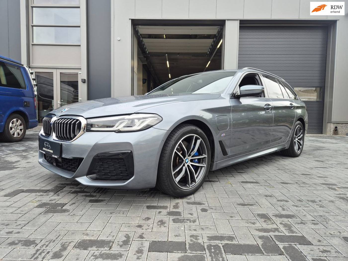 BMW 5-serie Touring 530e High Executive Plug in Hybrid 2021 - voorkant