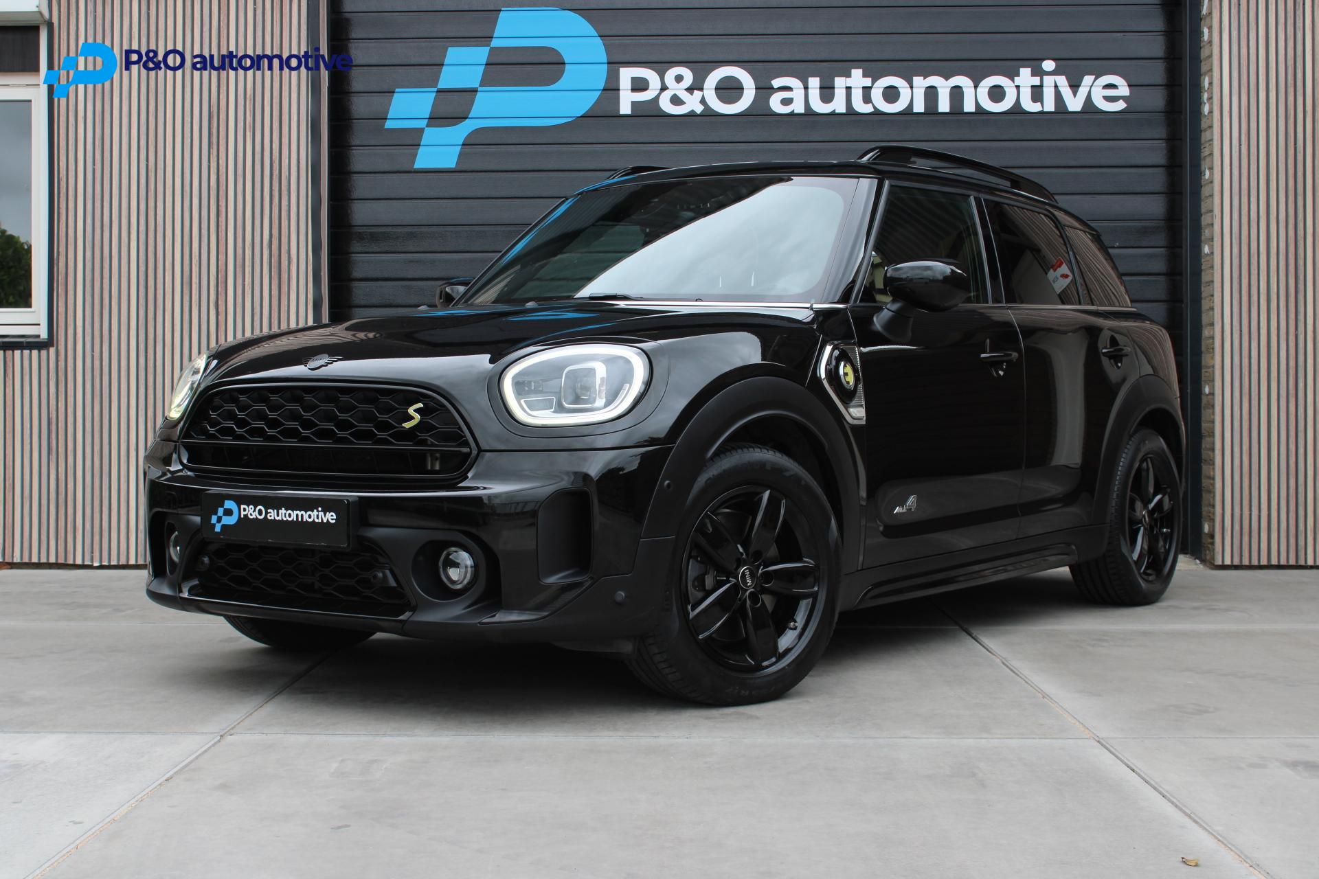 Mini Countryman 1.5 Cooper S E ALL4 MINI Yours PANO | LEDER 2021 - voorkant