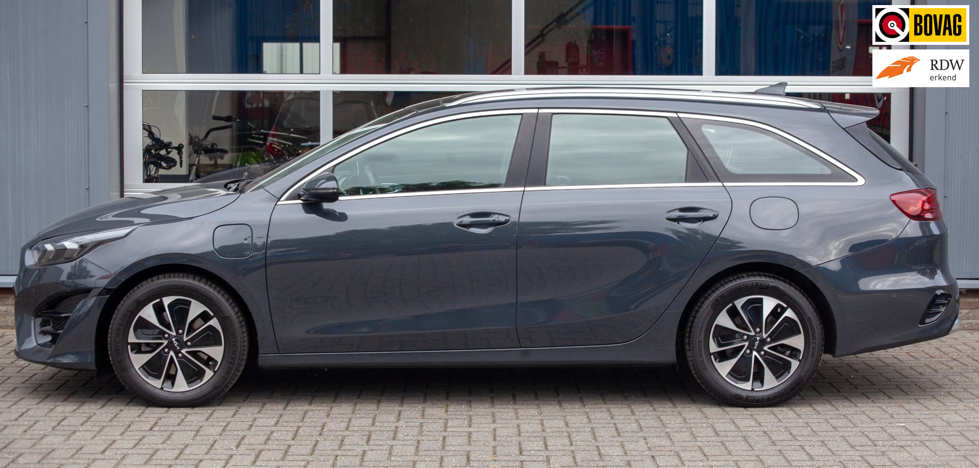 Kia Ceed Sportswagon 1.6 GDI PHEV DynamicPlusLine Pano. 2023 - voorkant
