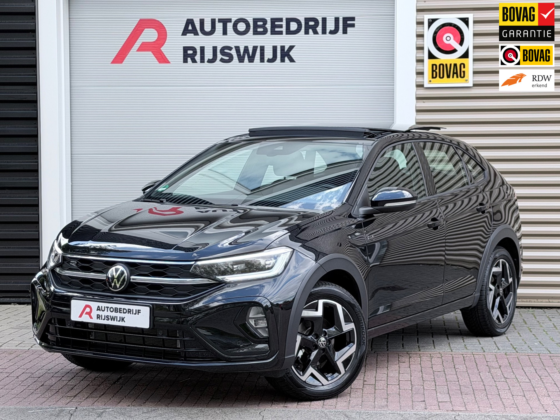 Volkswagen Taigo 1.5 TSI R-Line Pano/Keylesa/Camera 2025 - voorkant