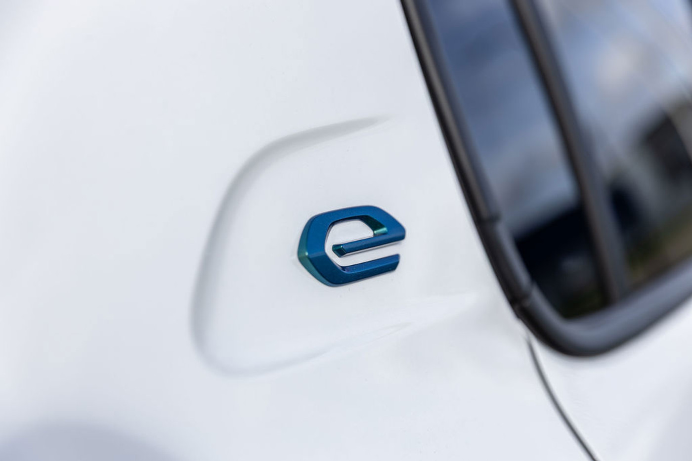 Foto van Peugeot E-208