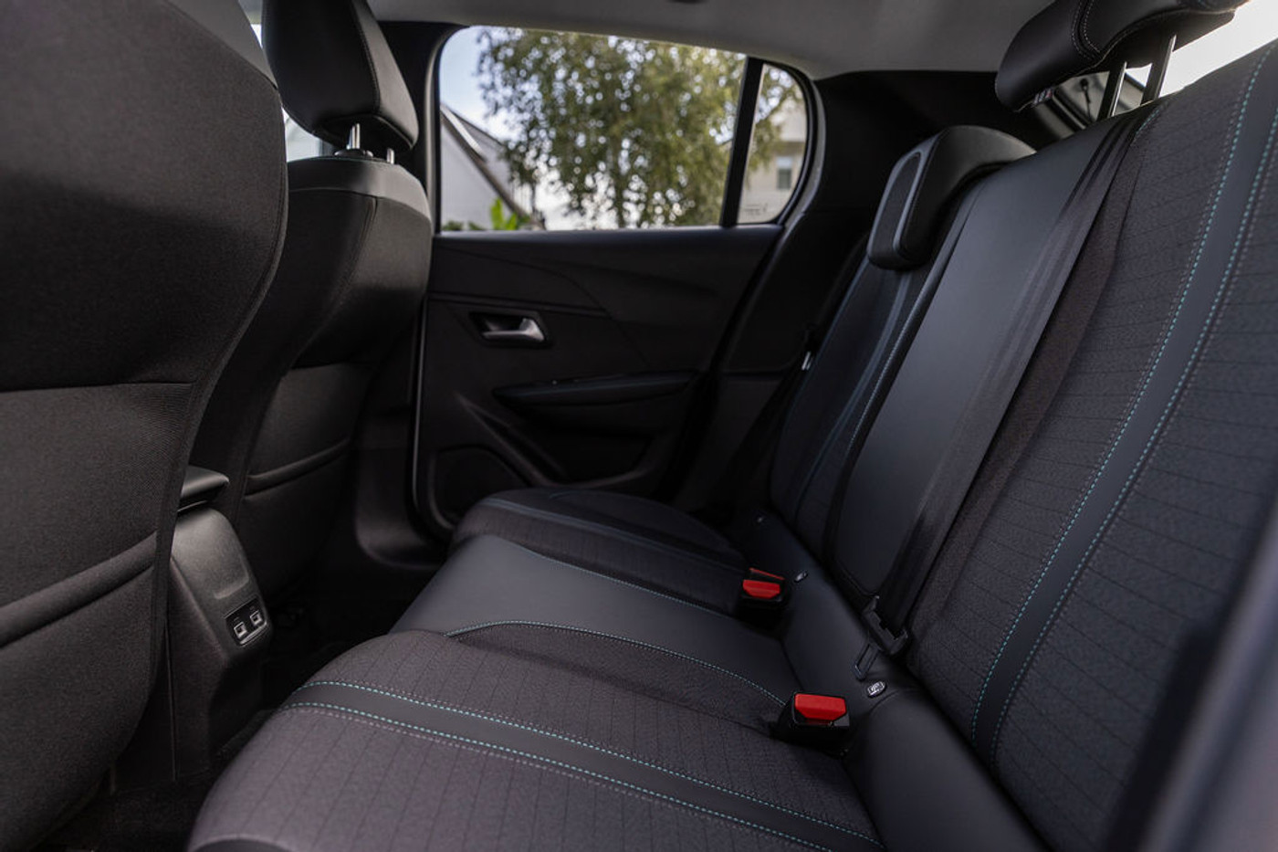 Foto van Peugeot E-208