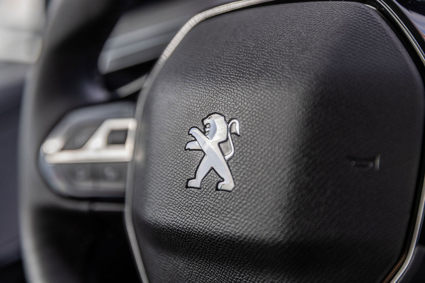 Foto van Peugeot E-208