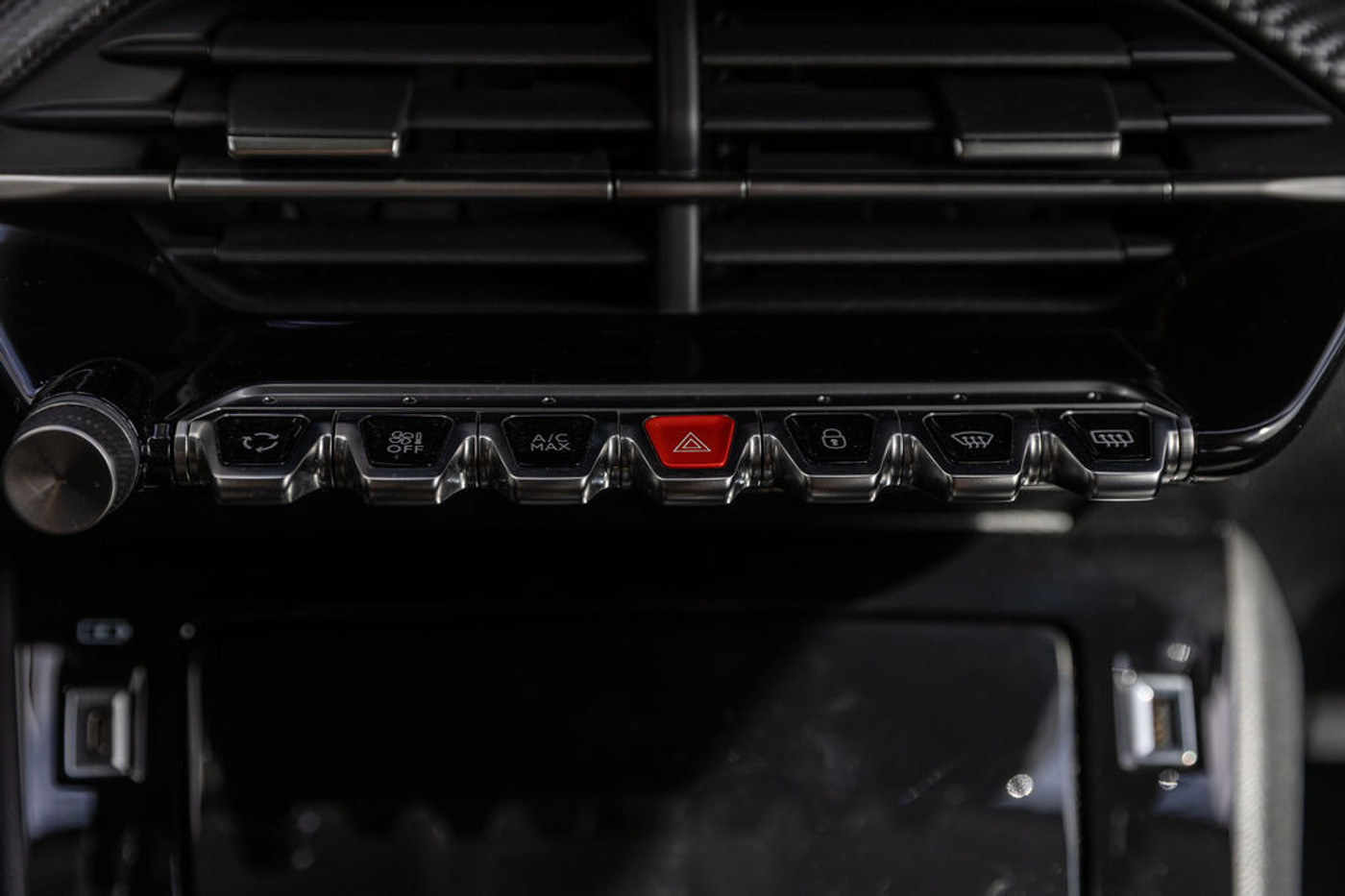 Foto van Peugeot E-208